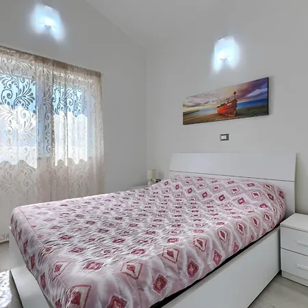 Oli-b By Interhome Ližnjan