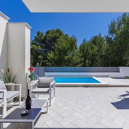 Holiday home Oli-b By Interhome